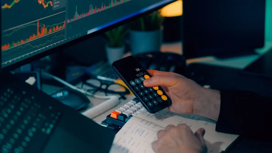 ETF від BlackRock: Як інститути заробляють на волатильності біткоїна