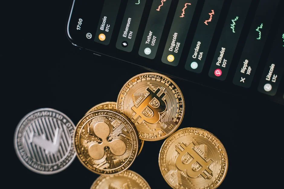 Зростаючий інтерес японських компаній до Bitcoin та XRP на фоні слабкої єни